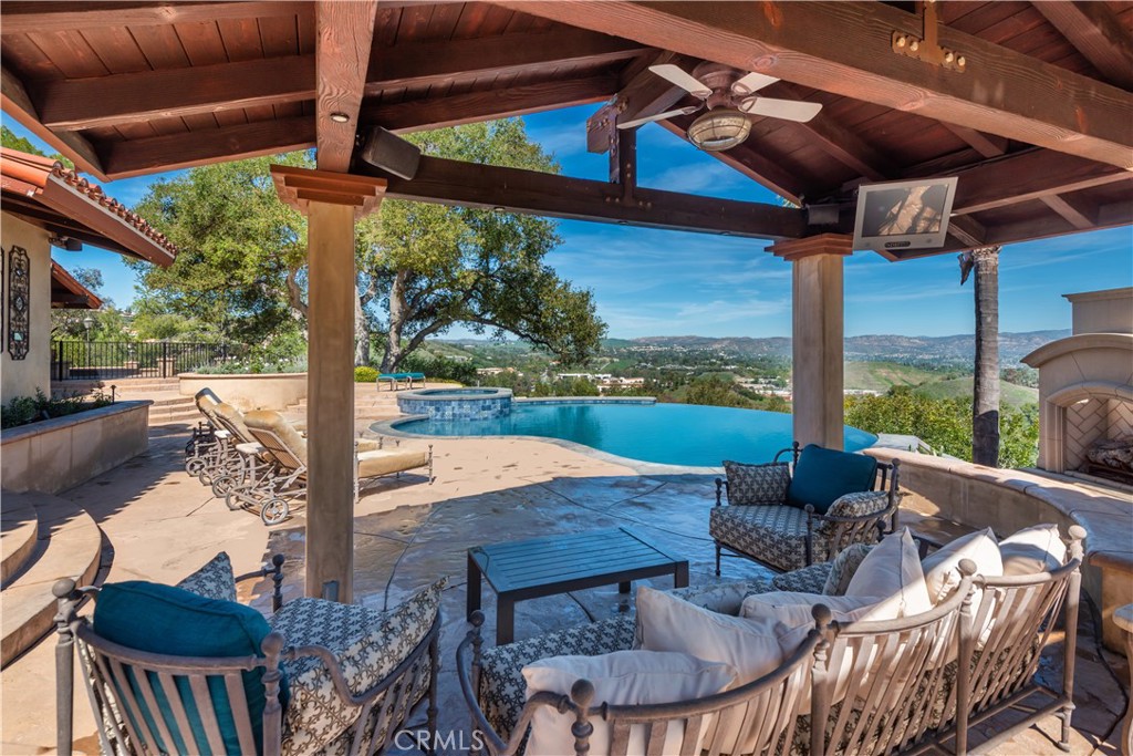 23815 Park Belmonte Calabasas, CA 91302 - Photo 2 of 35