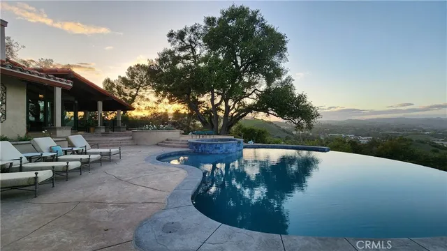 $4,195,000 | 23815 Park Belmonte, Calabasas, CA 91302