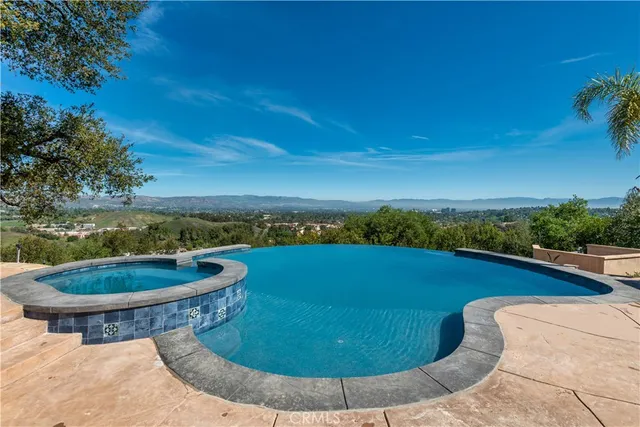 $4,195,000 | 23815 Park Belmonte, Calabasas, CA 91302