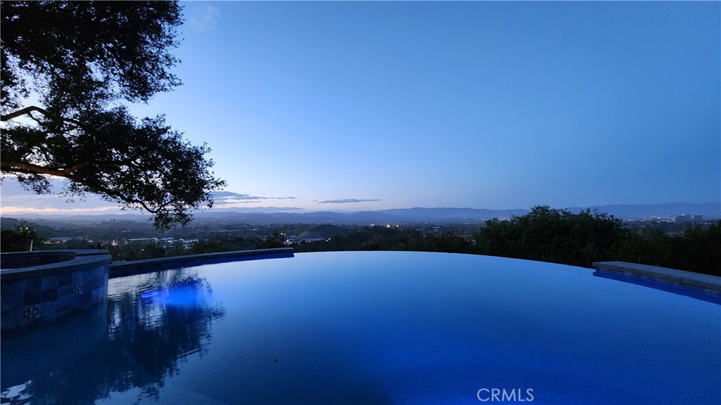 23815 Park Belmonte Calabasas, CA 91302 - Photo 31 of 35