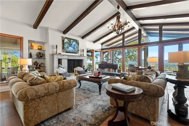$4,195,000 | 23815 Park Belmonte, Calabasas, CA 91302