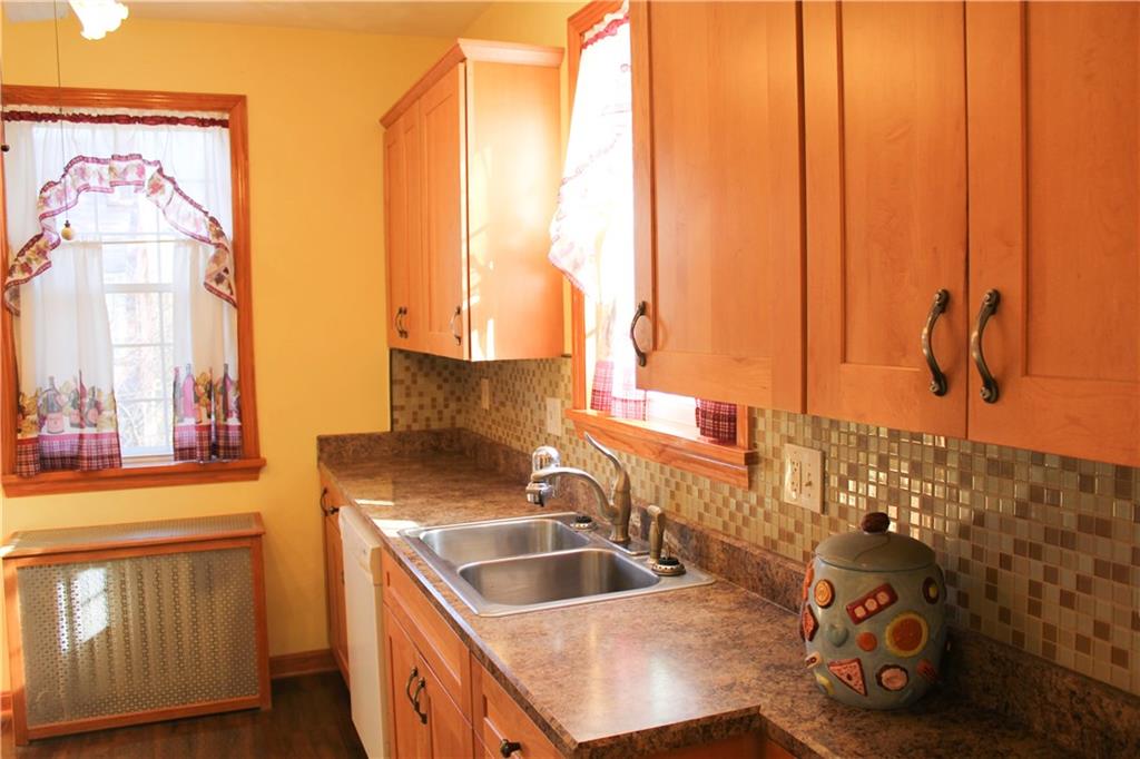 10 Newport Road Pittsburgh, PA 15221 - Photo 9 of 23 Gallery Image 9