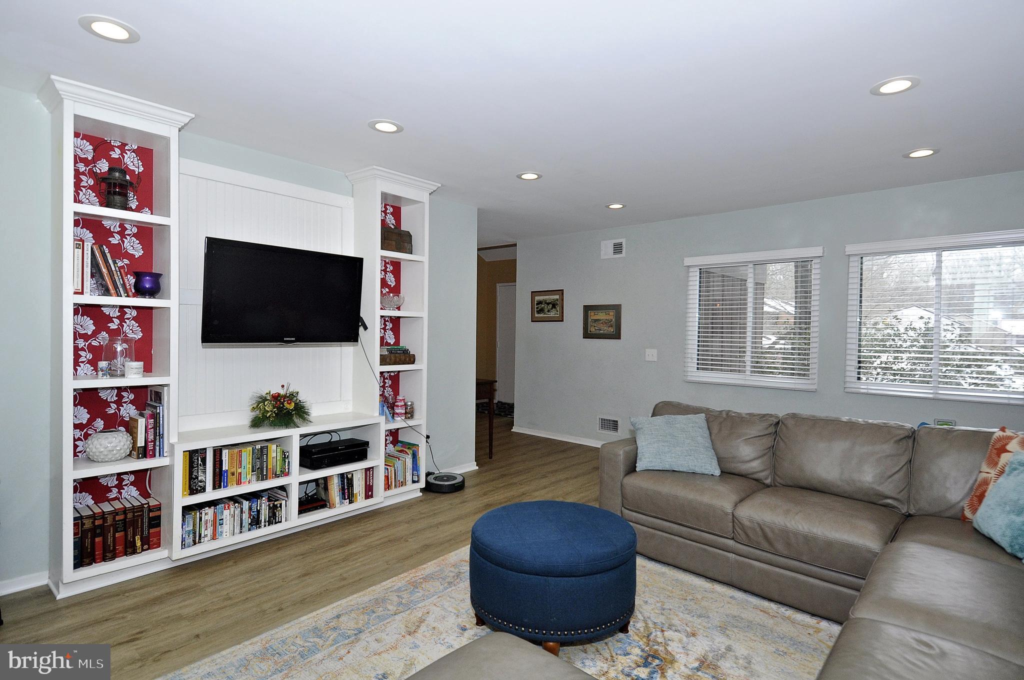 2245 Wheelwright Court Reston, VA 20191 - Photo 3 of 38 Custom built-in Bookcase