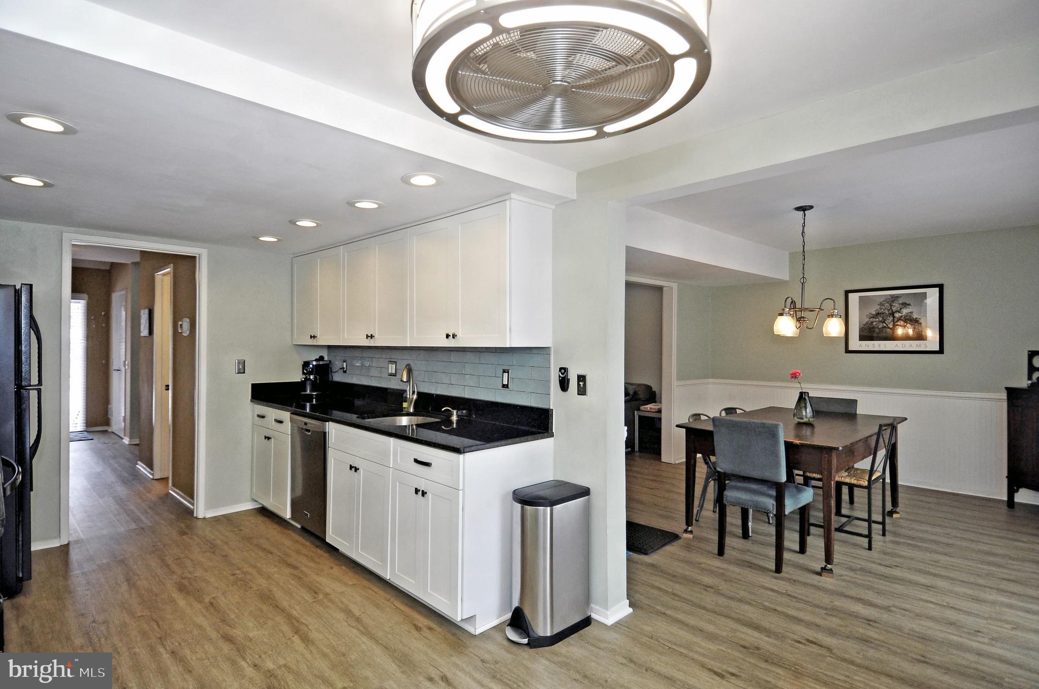 2245 Wheelwright Court Reston, VA 20191 - Photo 4 of 38 Great Flow throughout
