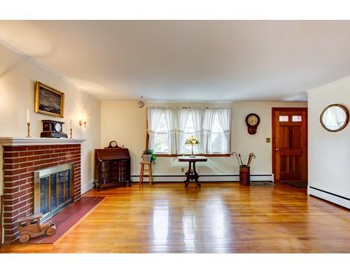 22 Old Grafton Road Upton, MA 01568 - Photo 8 of 28 Gallery Image 8