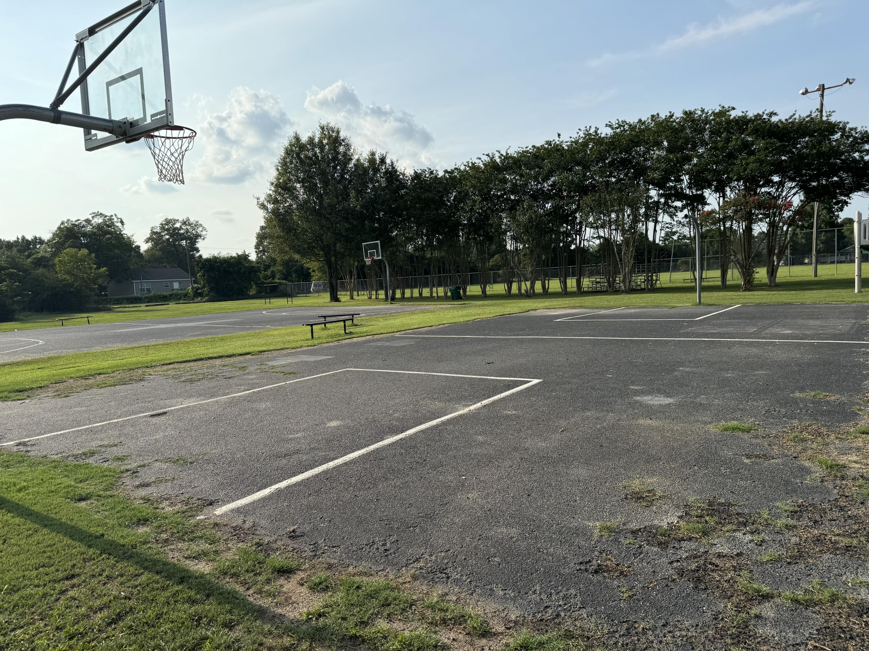 7 J Street Summerton, SC 29148 - Photo 12 of 21 Courts