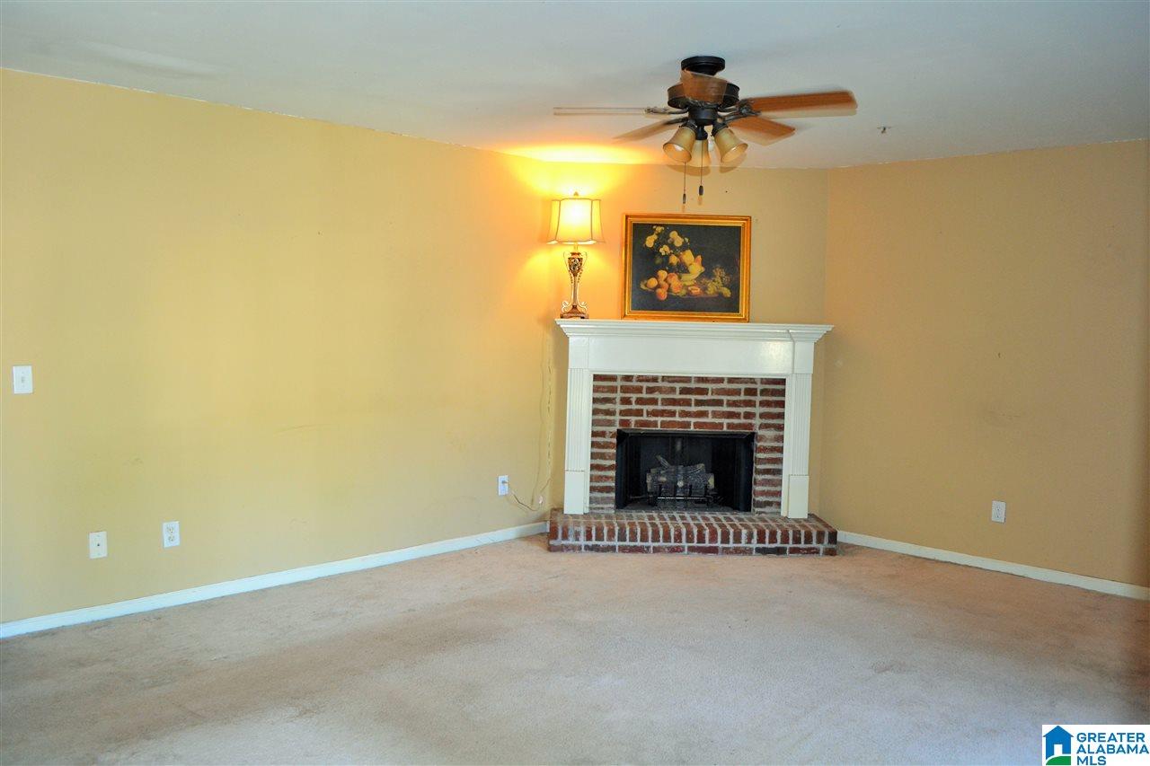 230 Willow Point Circle Alabaster, AL 35007 - Photo 3 of 15