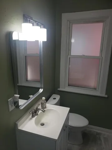 $285,000 | 1040 West 92nd Place, Chicago, IL 60620