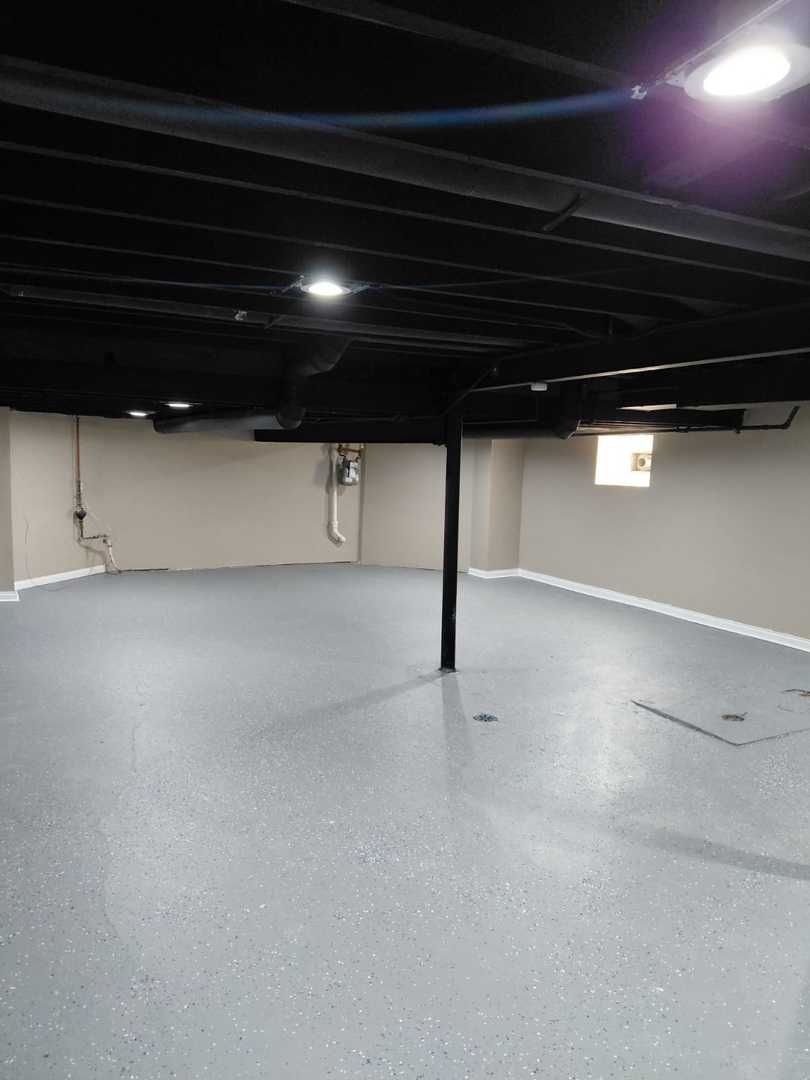 1040 West 92nd Place Chicago, IL 60620 - Photo 24 of 29 a view of an empty room