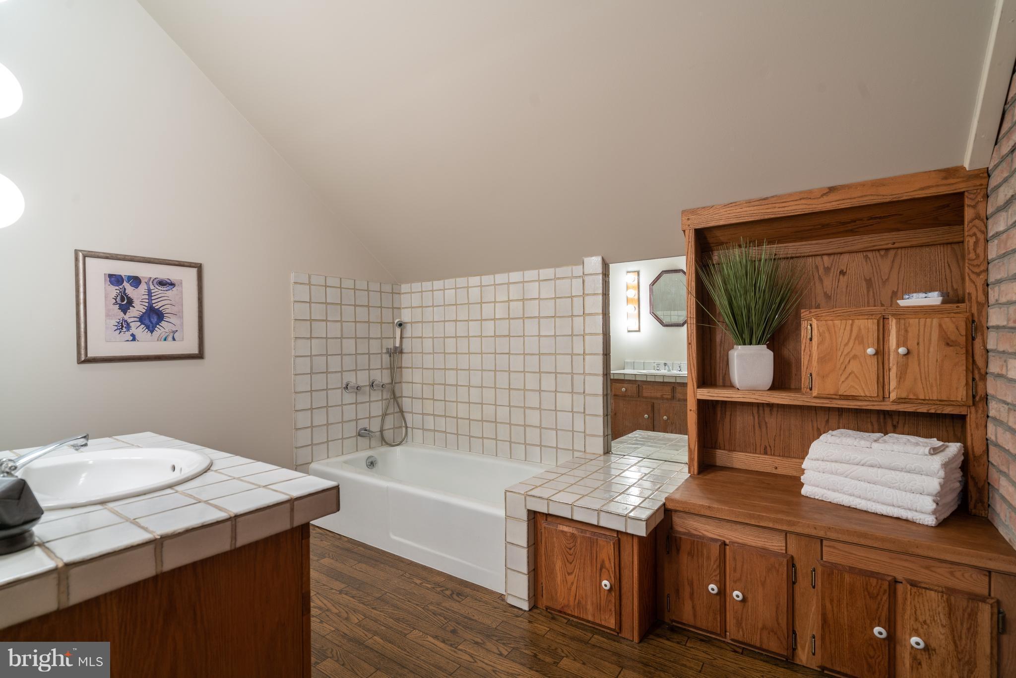 7814 Willowbrook Road Fairfax Station, VA 22039 - Photo 21 of 30 Upstairs Hall Bath