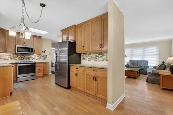 $409,990 | 6 Charlestown Court, Bolingbrook, IL 60440