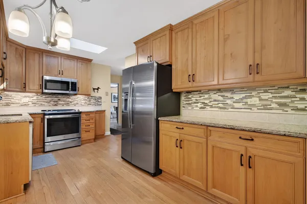 $409,990 | 6 Charlestown Court, Bolingbrook, IL 60440