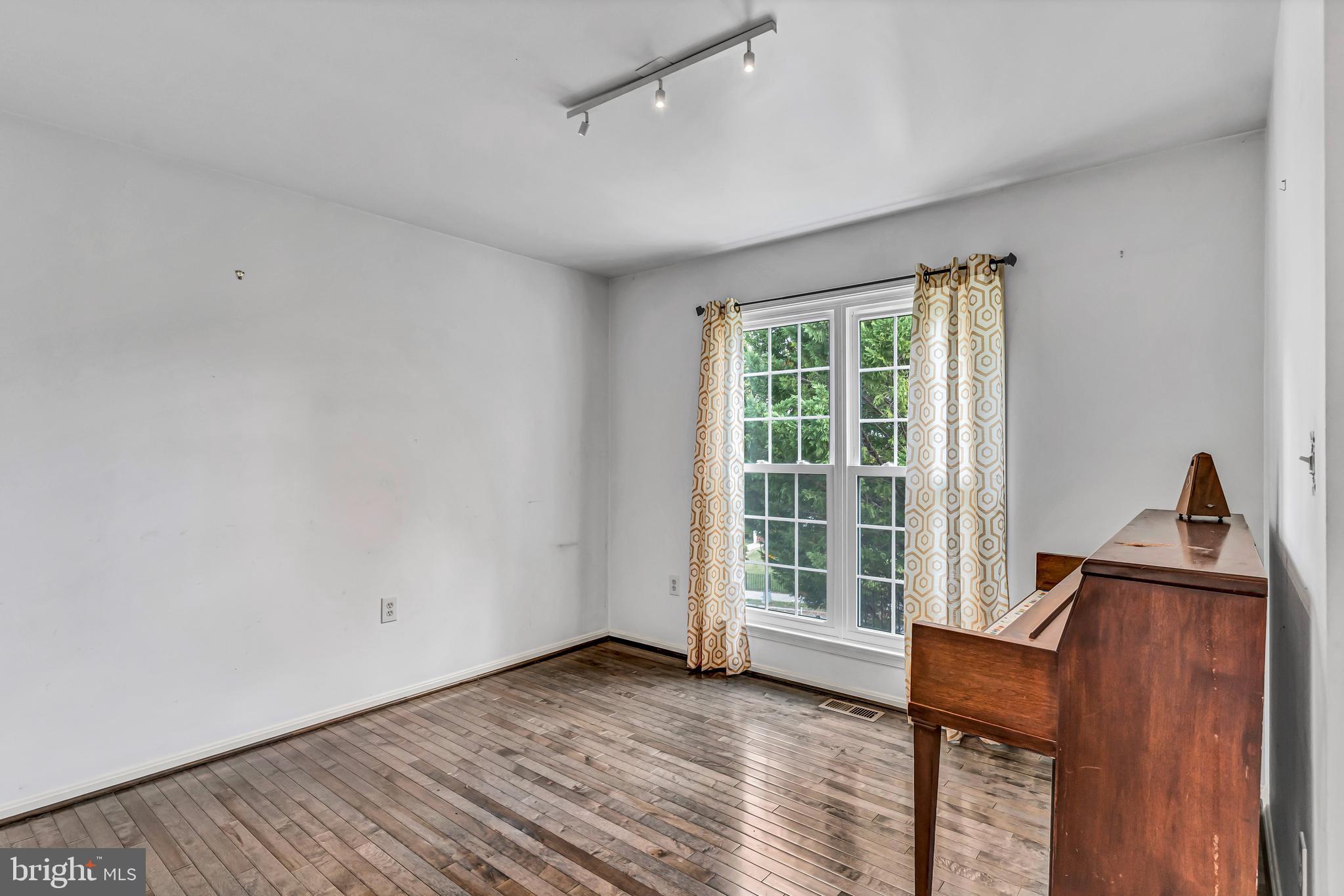 7 Ridge Road Southeast Washington, DC 20019 - Photo 5 of 41