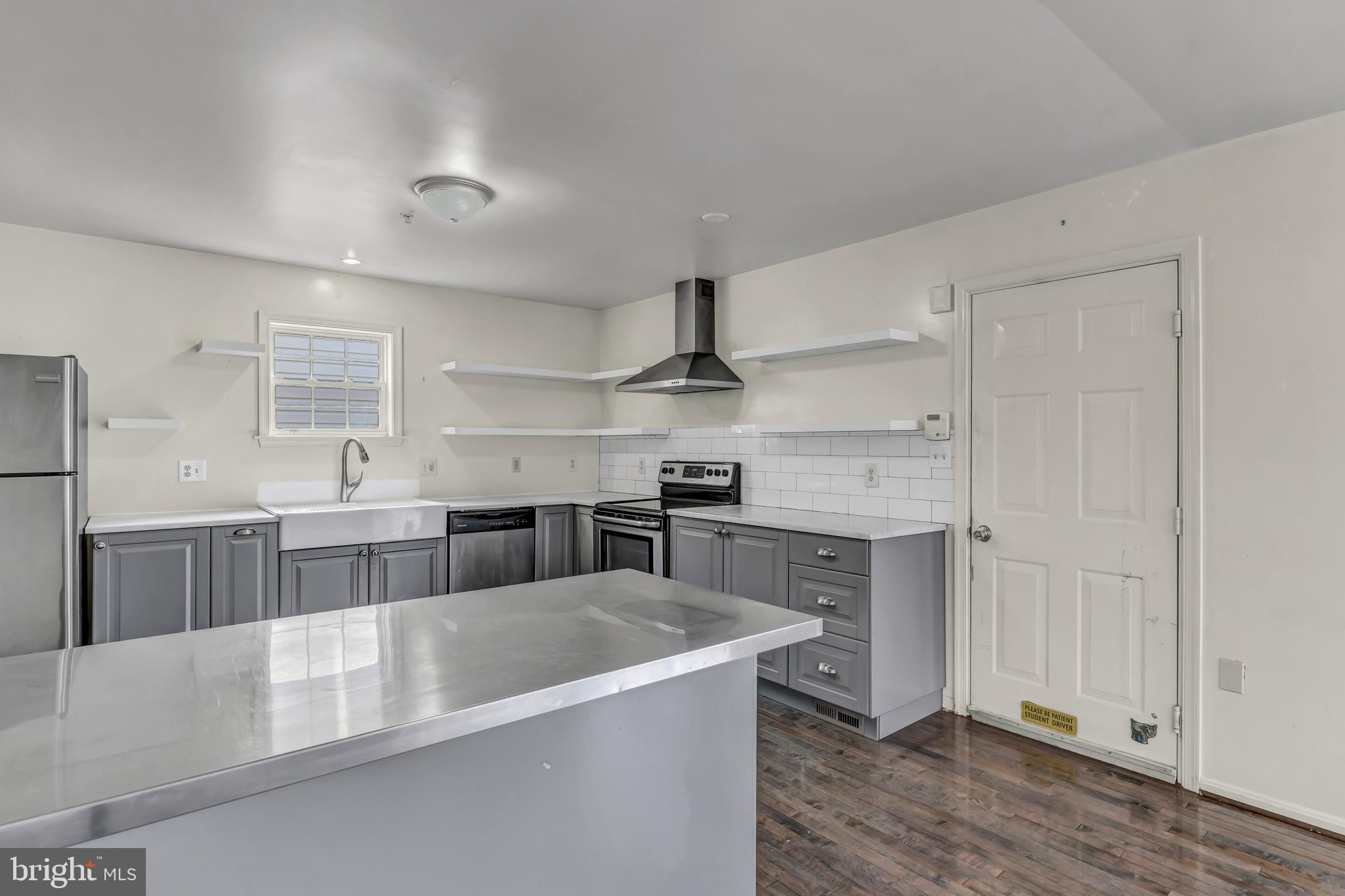 7 Ridge Road Southeast Washington, DC 20019 - Photo 10 of 41
