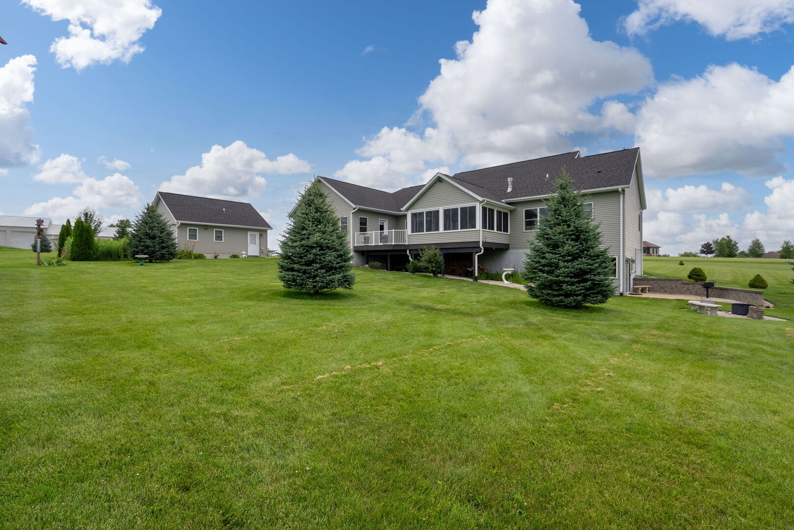 400 Randy Drive Clinton, IA 52732 - Photo 47 of 60