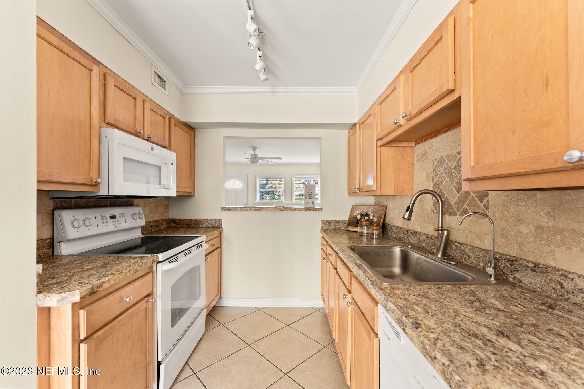 836 Cavalla Road Atlantic Beach, FL 32233 - Photo 15 of 29 18-Kitchen