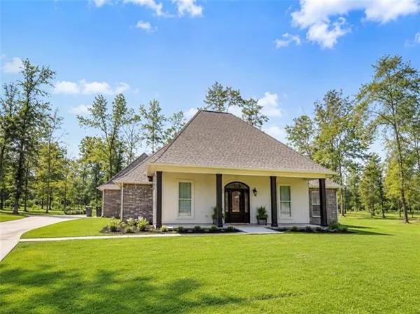 $327,500 | 135 Shady Crest Avenue, Deville, LA 71328