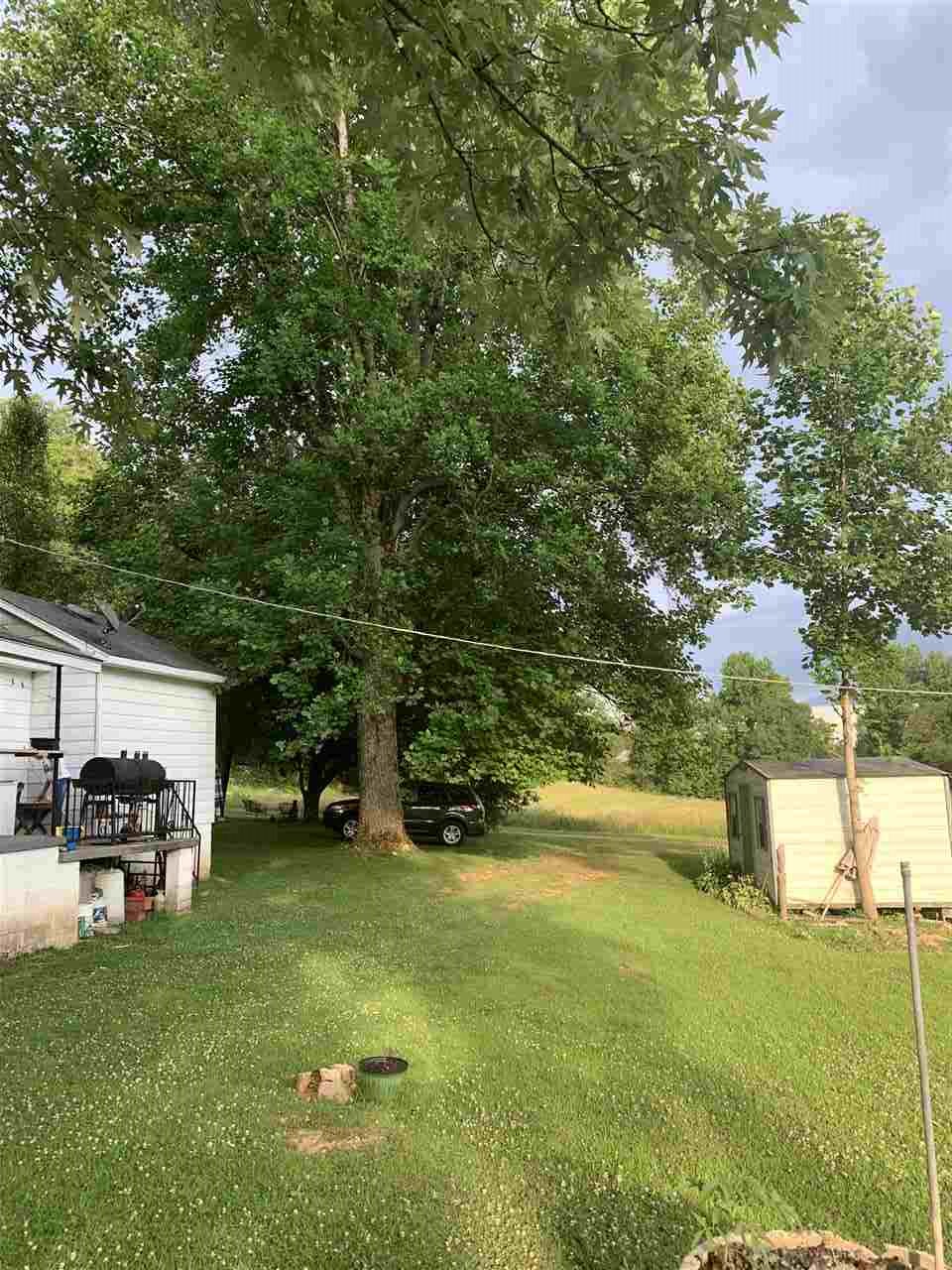 1098 Green River Road Waynesboro, TN 38485 - Photo 11 of 25 Gallery Image 11