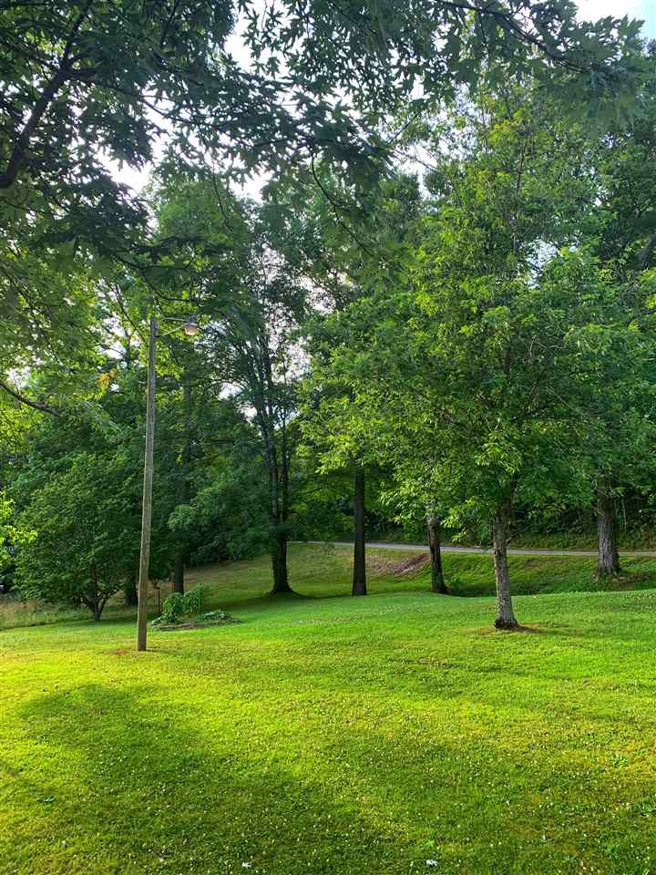 1098 Green River Road Waynesboro, TN 38485 - Photo 4 of 25 Gallery Image 4
