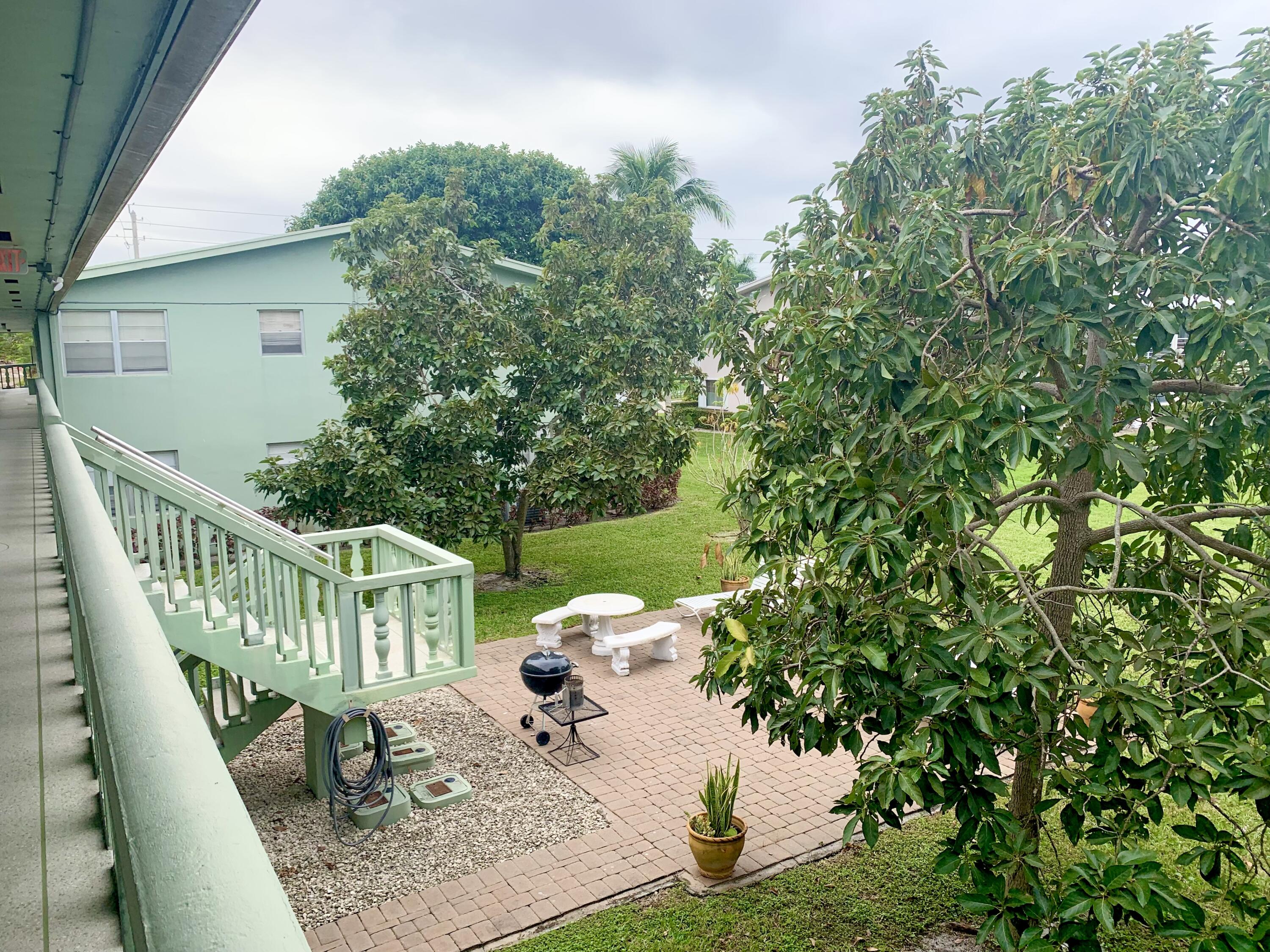 64 Easthampton C West Palm Beach, FL 33417 - Photo 4 of 27 IMG_0446