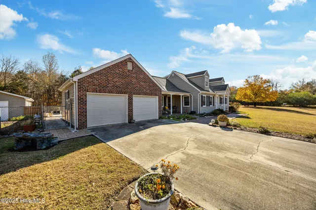 $385,000 | 5168 Brook Circle, High Point, NC 27263
