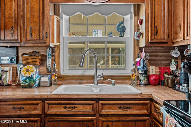 $385,000 | 5168 Brook Circle, High Point, NC 27263