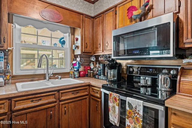 $385,000 | 5168 Brook Circle, High Point, NC 27263