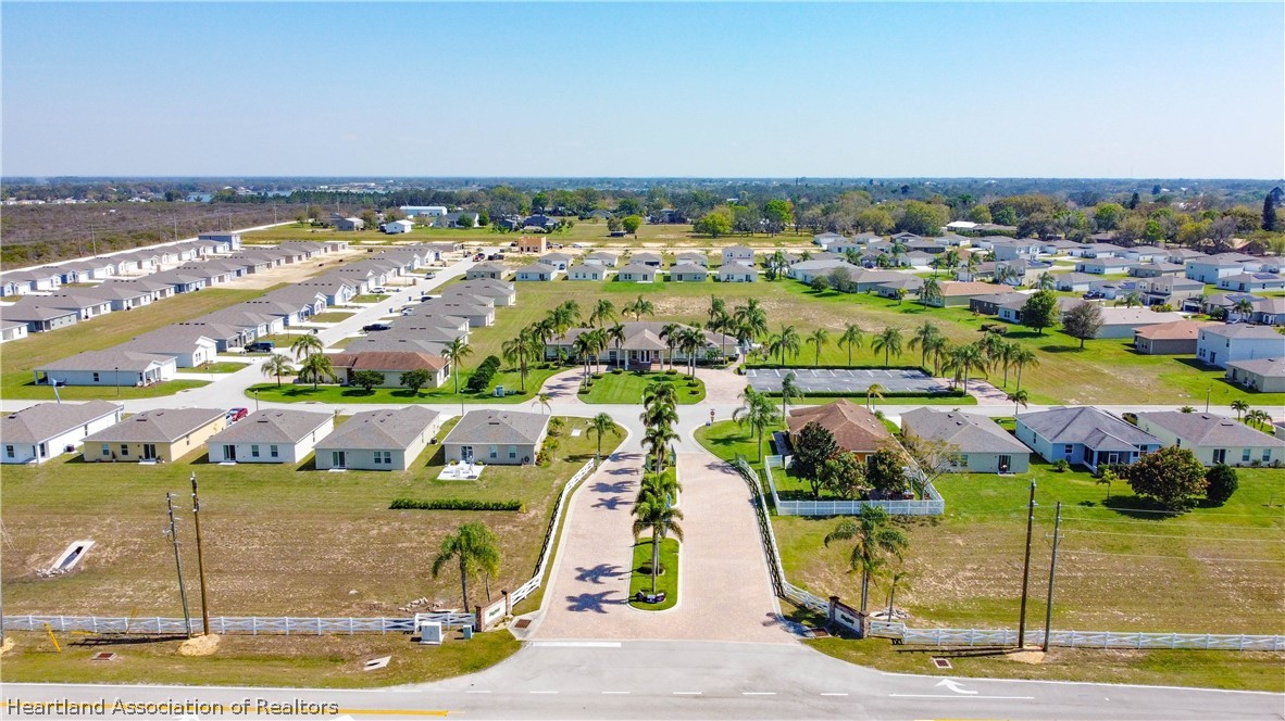 1392 Stone Ridge Circle Sebring, FL 33870 - Photo 32 of 35