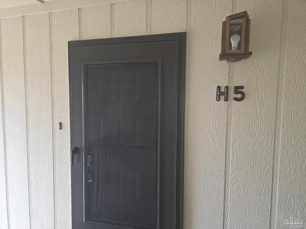 $179,000 | 2201 Scenic Highway, Unit H5, Pensacola, FL 32503