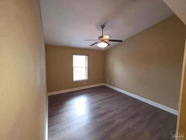 $179,000 | 2201 Scenic Highway, Unit H5, Pensacola, FL 32503