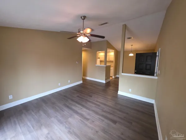 $179,000 | 2201 Scenic Highway, Unit H5, Pensacola, FL 32503