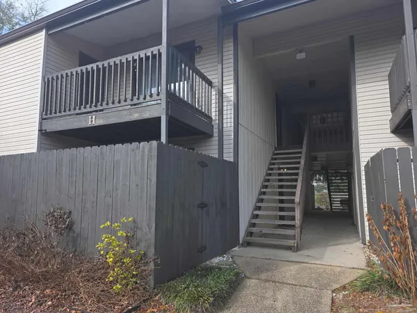 $179,000 | 2201 Scenic Highway, Unit H5, Pensacola, FL 32503