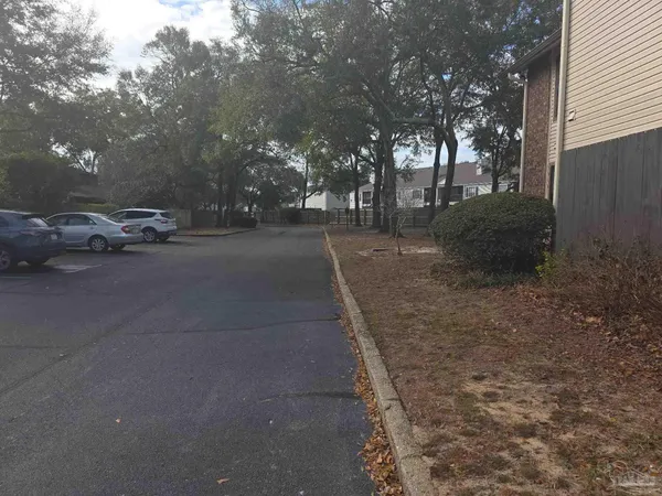 $179,000 | 2201 Scenic Highway, Unit H5, Pensacola, FL 32503