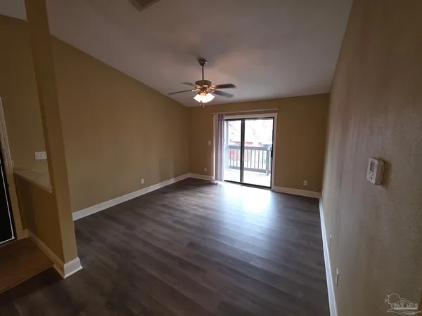 $179,000 | 2201 Scenic Highway, Unit H5, Pensacola, FL 32503