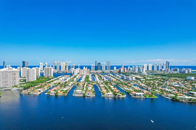 $1,600,000 | 17301 Biscayne Boulevard, Unit 1011, North Miami Beach, FL 33160