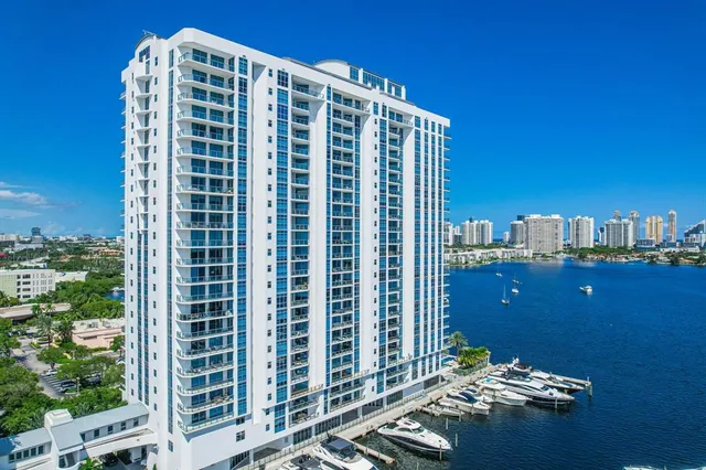 $1,600,000 | 17301 Biscayne Boulevard, Unit 1011, North Miami Beach, FL 33160