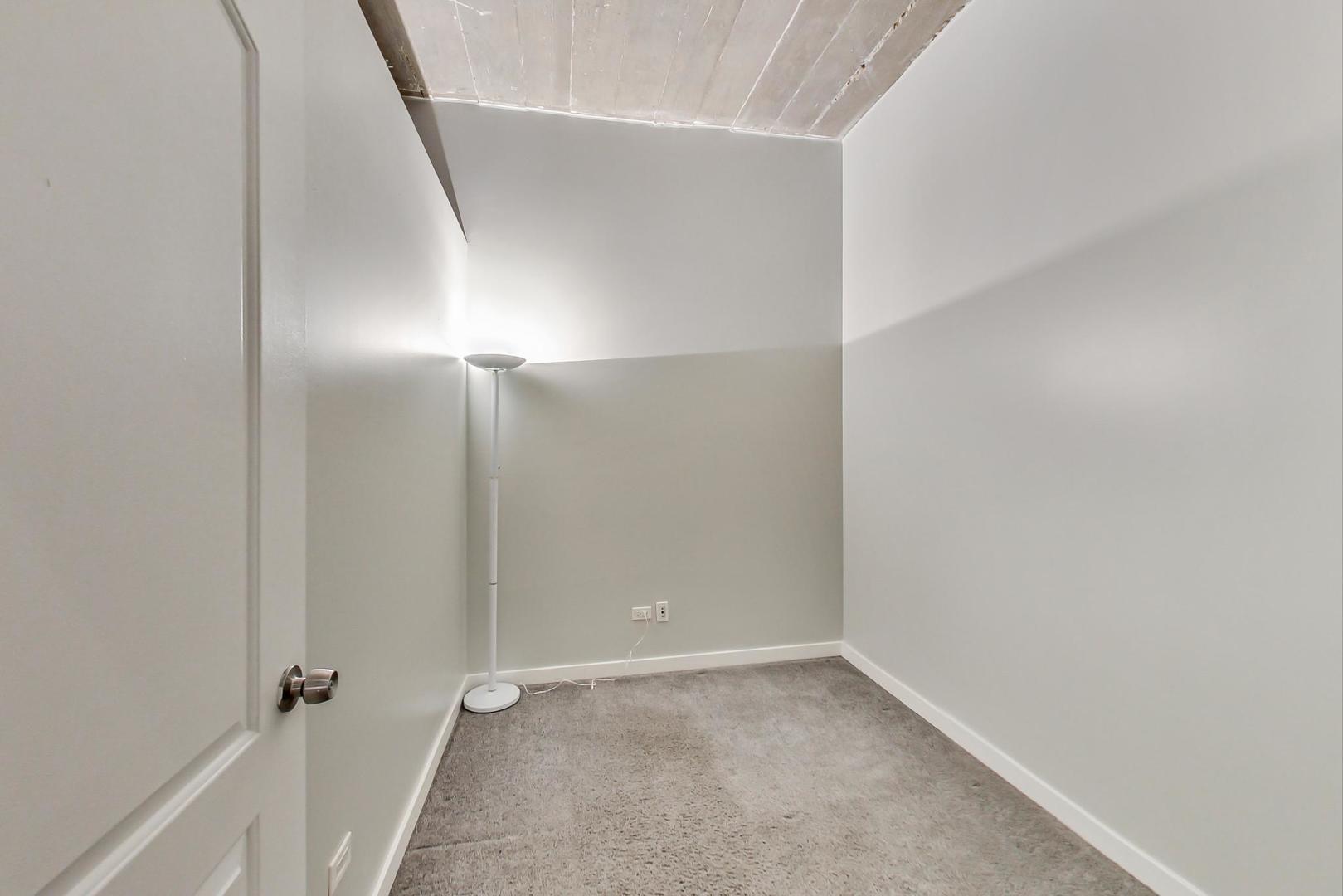 1069 West 14th Place, Unit 310 Chicago, IL 60608 - Photo 14 of 25 a view of room