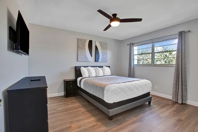 $289,900 | 429 Silver Beach Road, Lake Park, FL 33403