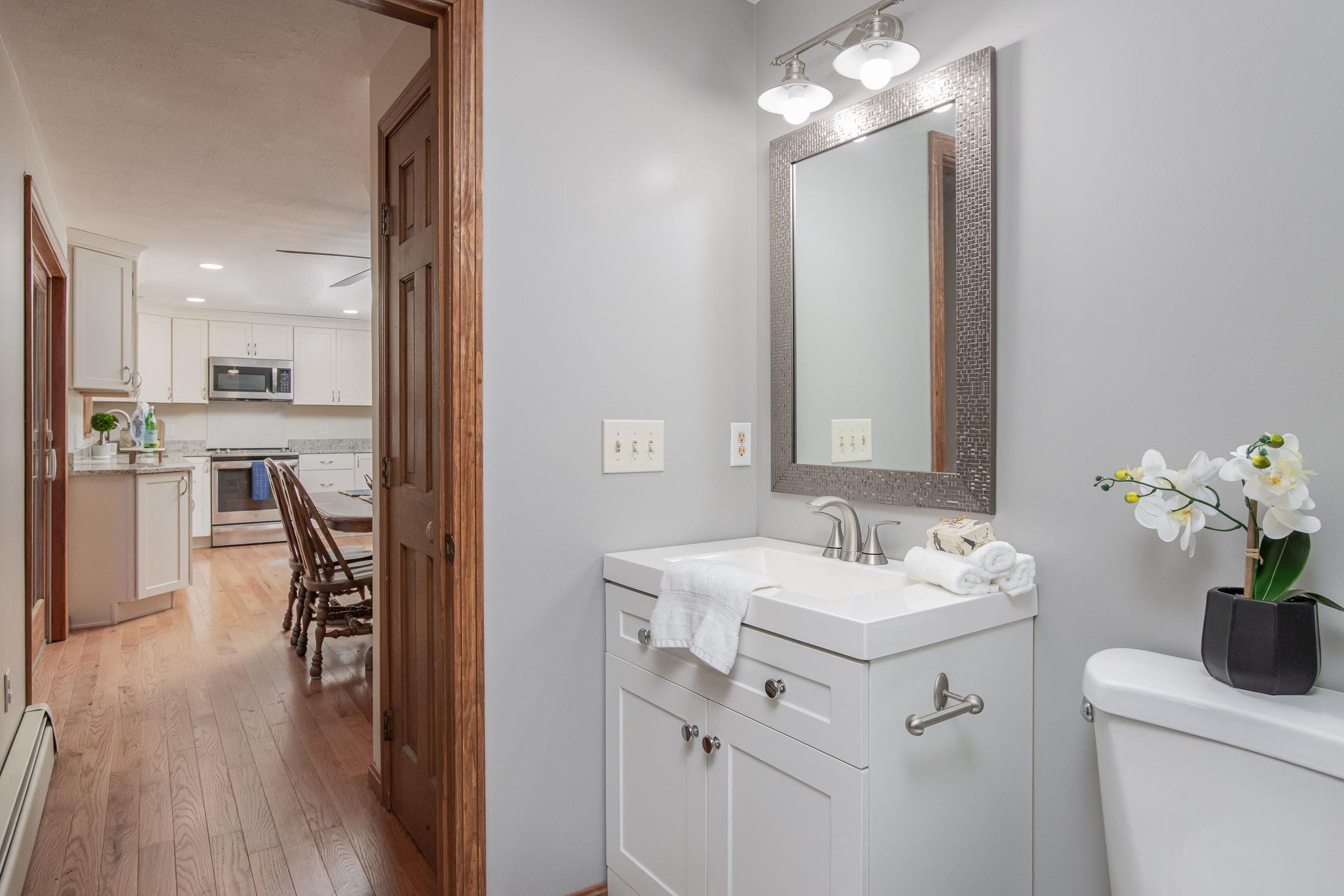 16 Montgomery Farm Road Derry, NH 03038 - Photo 23 of 47