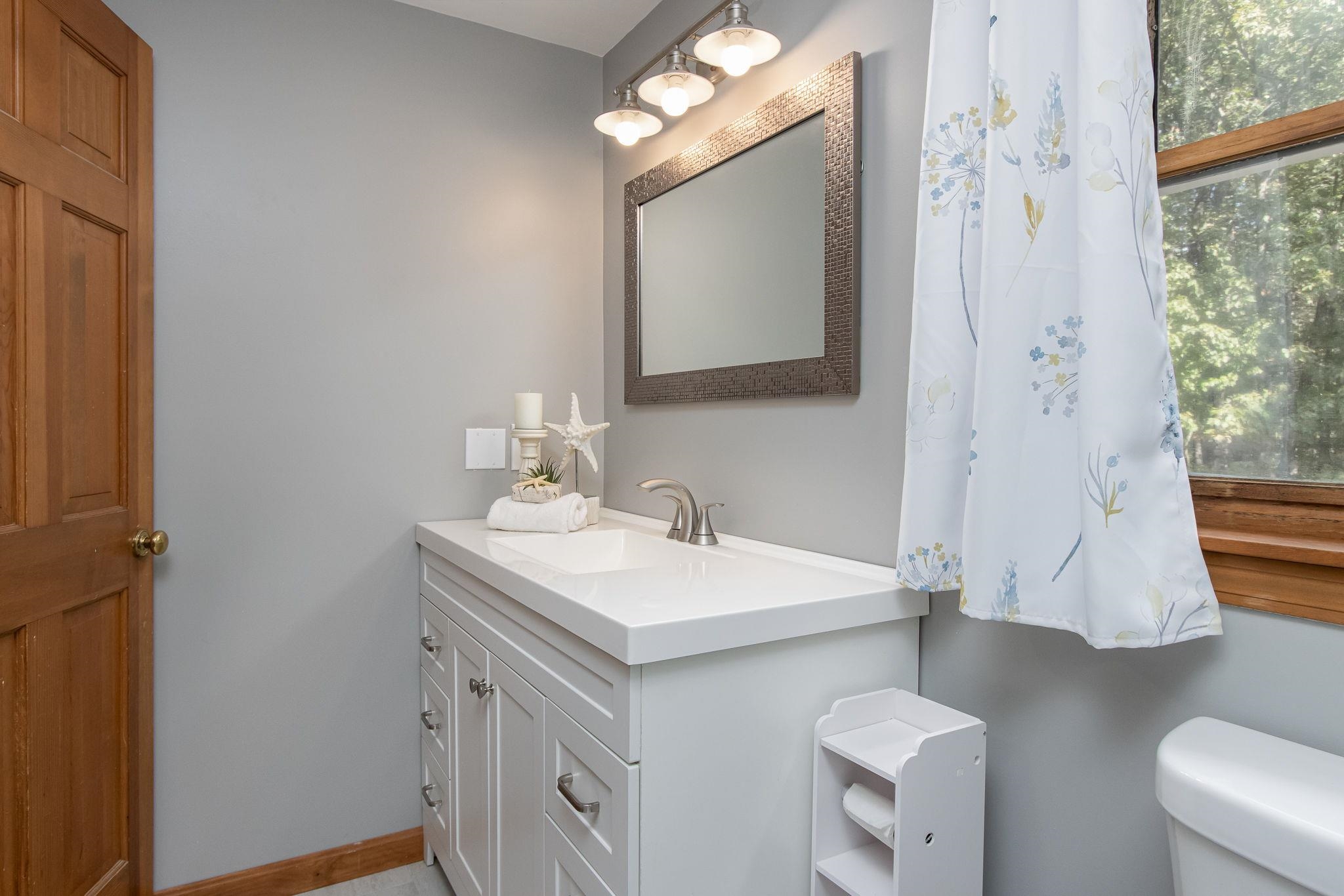 16 Montgomery Farm Road Derry, NH 03038 - Photo 36 of 47