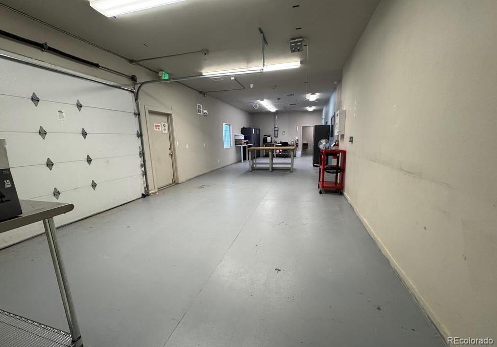 8648 Lake Davis Road Pueblo, CO 81005 - Photo 29 of 50 a view of a livingroom with workspace