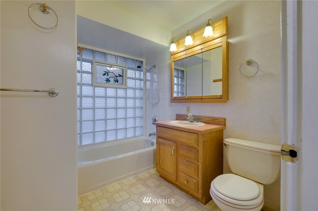 671 Seabeck Holly Road West Seabeck, WA 98380 - Photo 14 of 25 Gallery Image 14