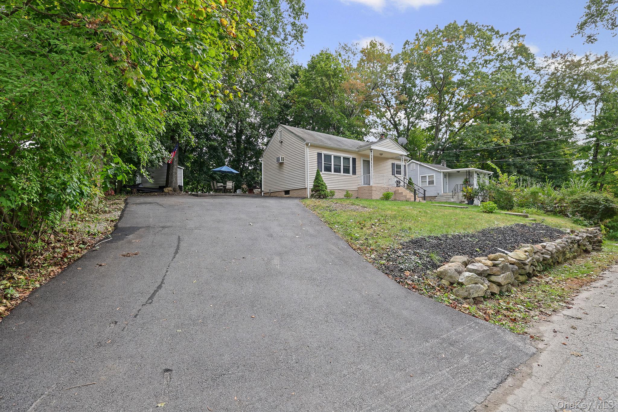 11 Norwood Road Patterson, NY 12563 - Photo 2 of 17 Gallery Image 2