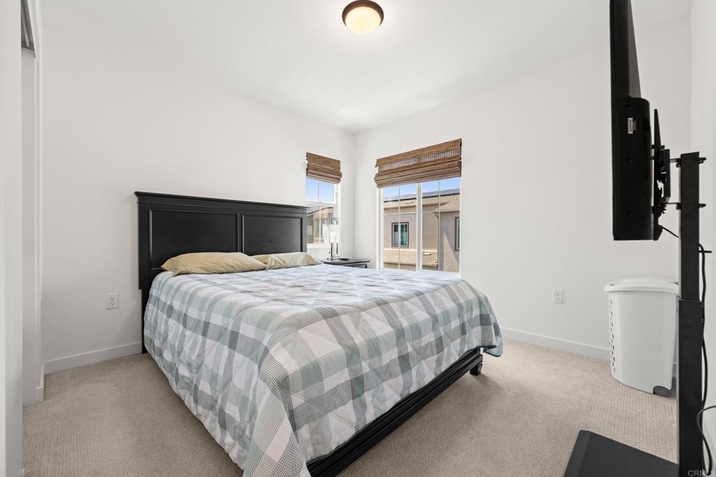 35115 Crop Place Fallbrook, CA 92028 - Photo 25 of 41 a bed sitting in a bedroom next to a window