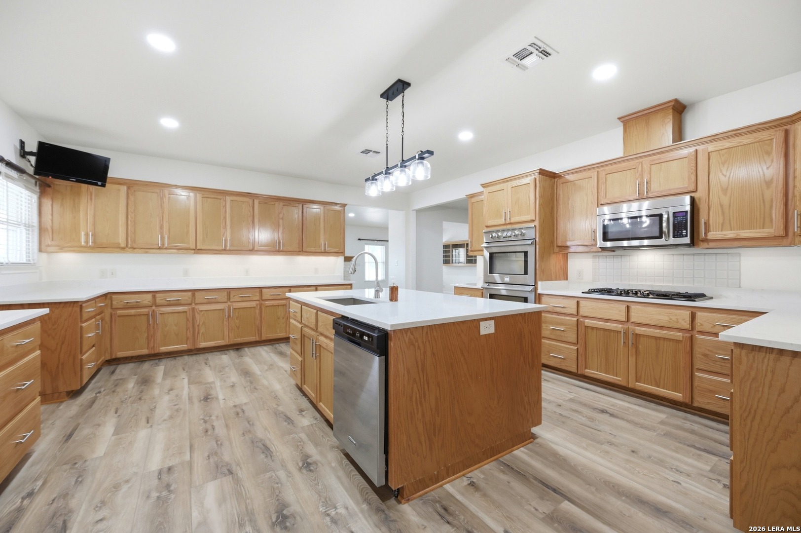 5621 Ranch Road 32 Blanco, TX 78606 - Photo 14 of 42