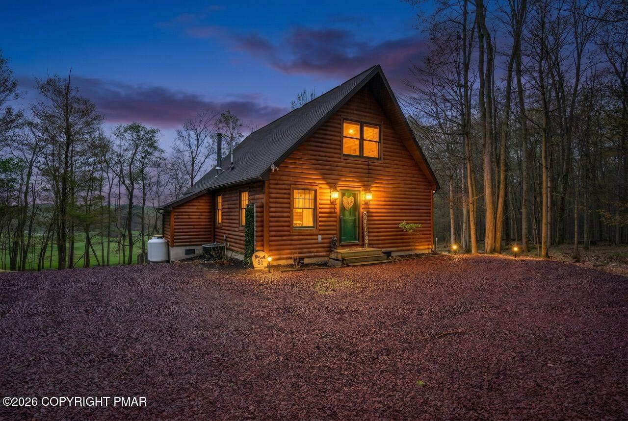 81 Spring Meadow Drive Weatherly, PA 18255 - Photo 4 of 55 81 Spring Meadow Dr 06 Dusk Large