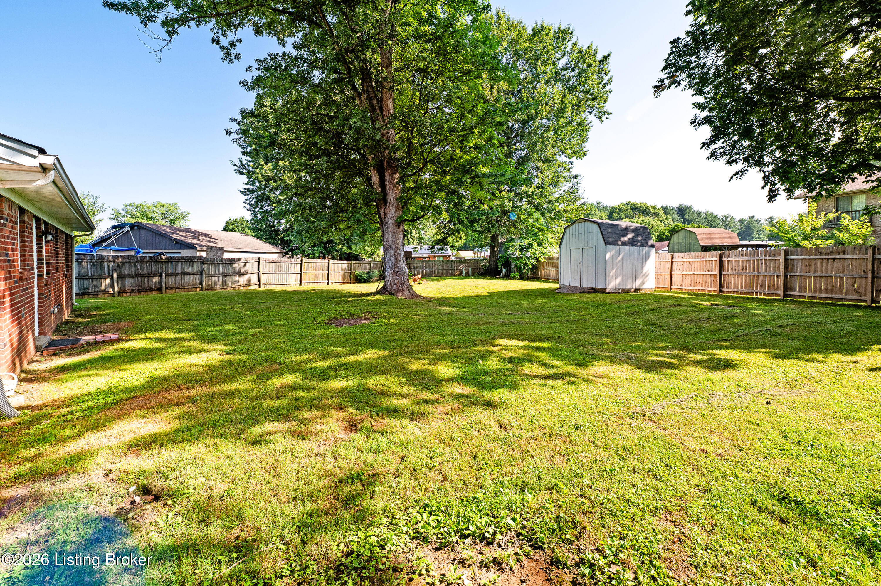 146 Red Bird Road Louisville, KY 40229 - Photo 33 of 38 146RedBirdRd-33