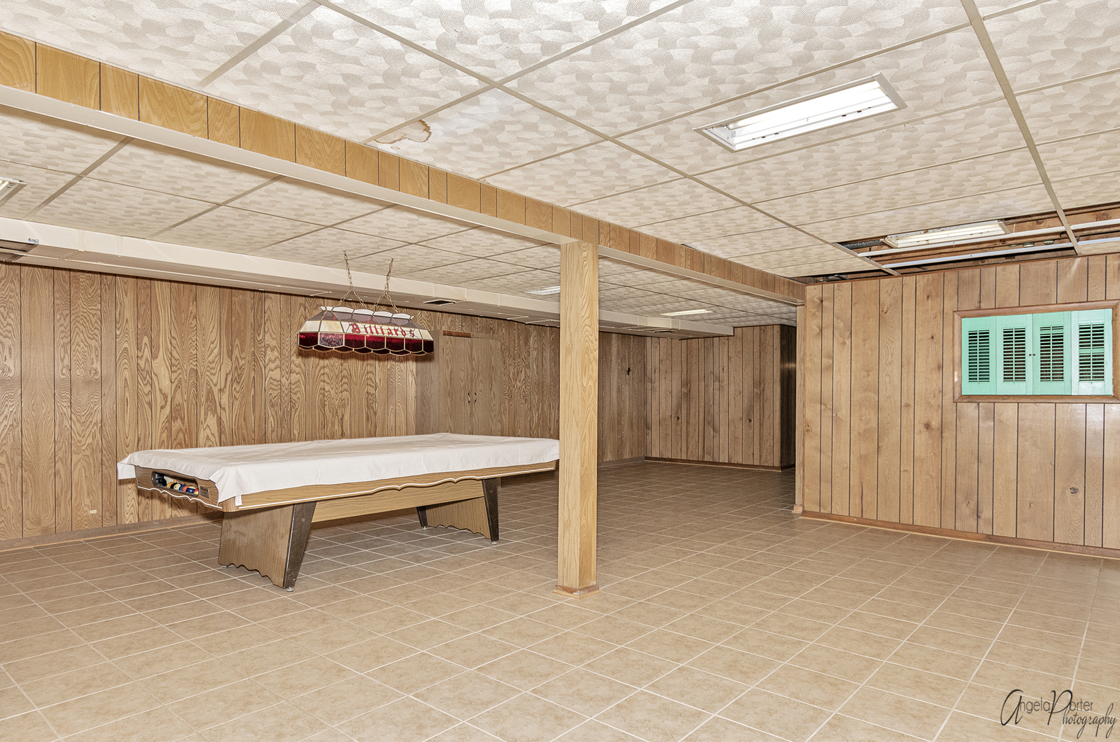 280 Westmere Road Des Plaines, IL 60016 - Photo 18 of 27 a building outdoor space with wooden walls