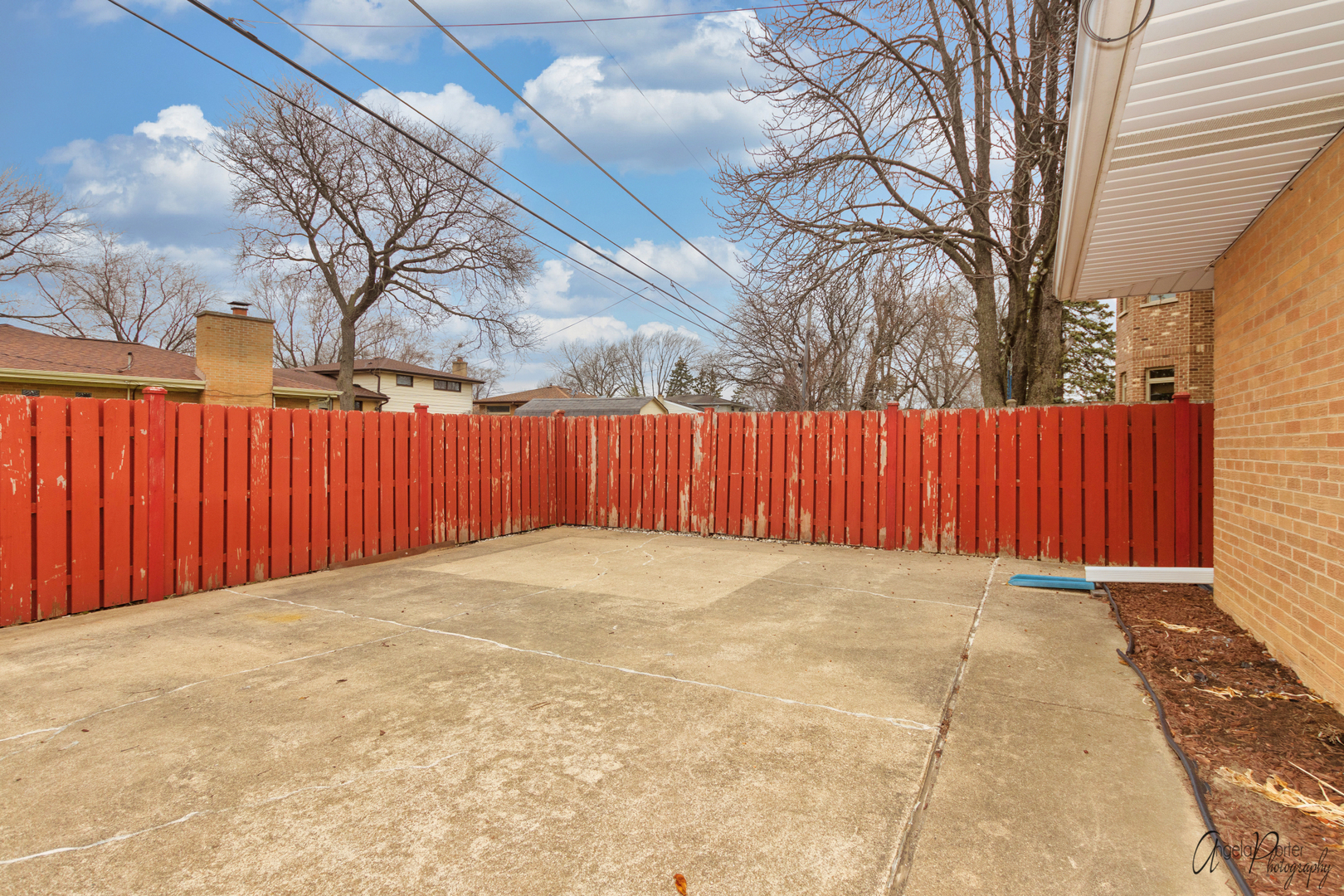 280 Westmere Road Des Plaines, IL 60016 - Photo 26 of 27 a view of basketball place with wooden fence