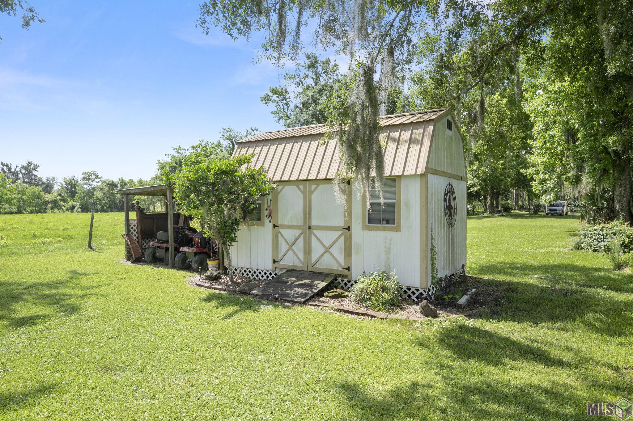 10444 Ingram Road St. Amant, LA 70774 - Photo 17 of 19